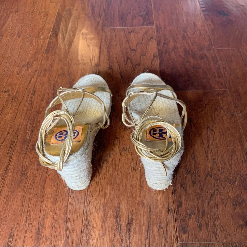 Tory Burch Gold Espadrille Wedge Sandals | Size 8